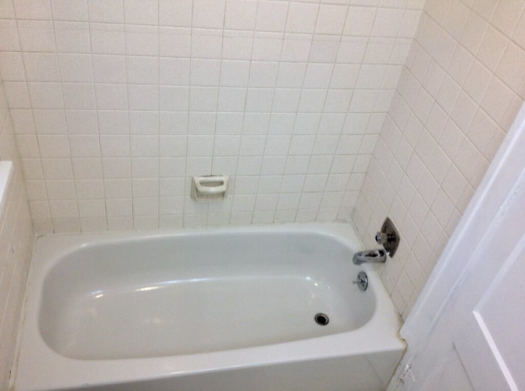 823 S Ash "C" Bathroom
